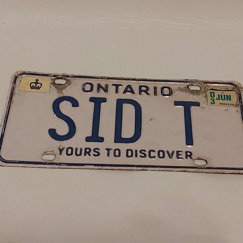 RETRO Personalized ONTARIO License Plate "SID T" 80s